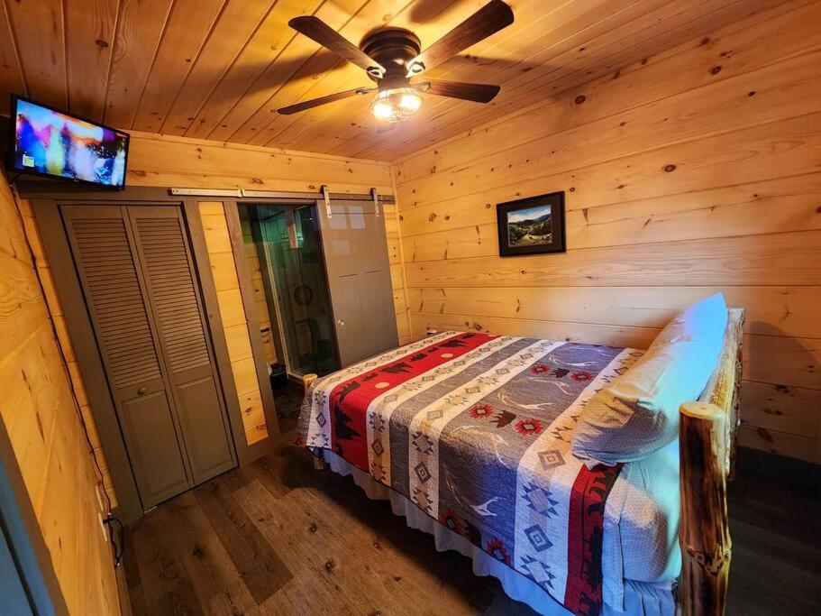 Dancing Bear Cabin- Relax & Enjoy! Sevierville Exterior foto