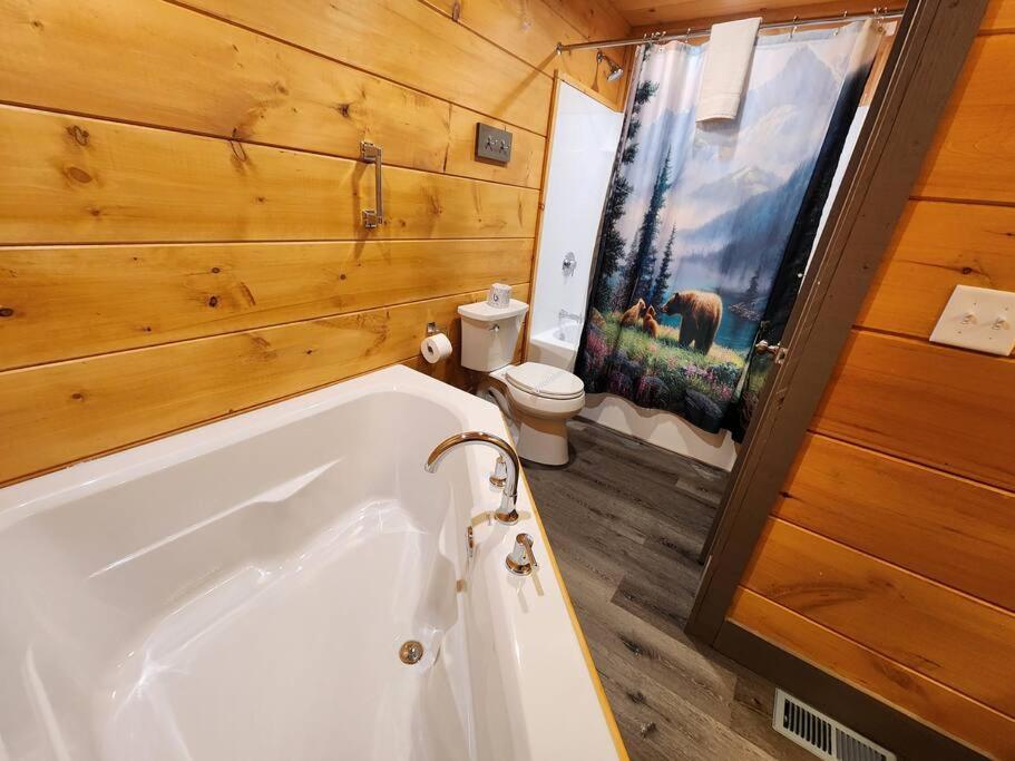 Dancing Bear Cabin- Relax & Enjoy! Sevierville Exterior foto